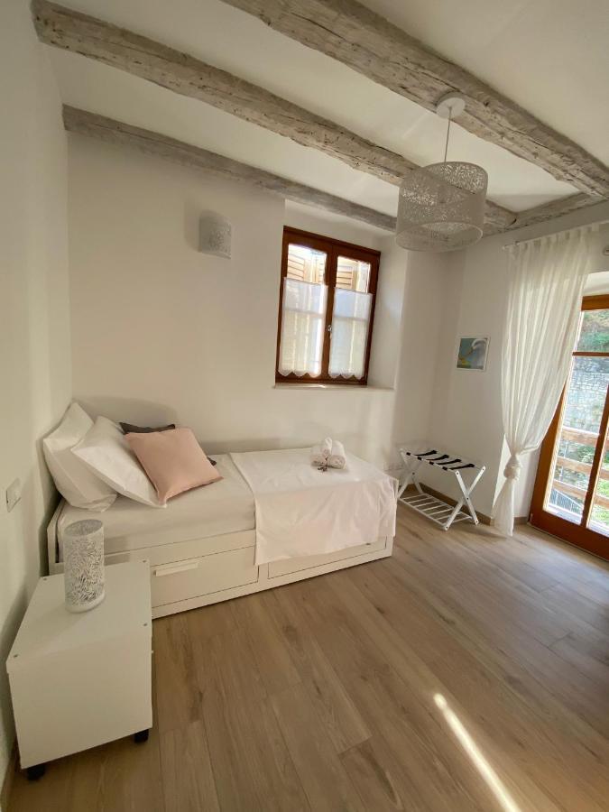 Appartamento Borgo San Tomaso, Tra Storia E Natura Rovereto  Ngoại thất bức ảnh